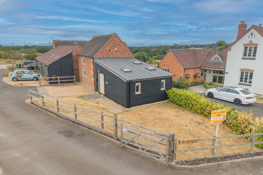Property photo 2 of 34