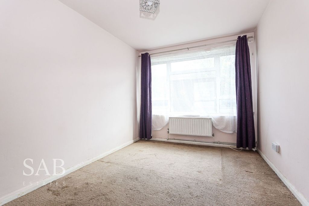 Property photo 3 of 4