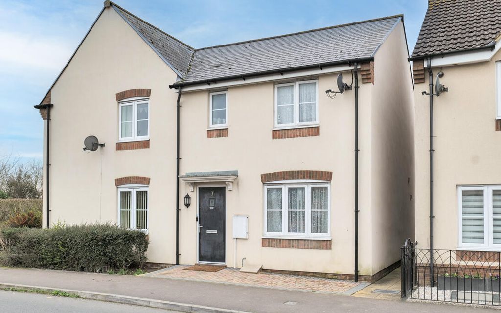 Property photo 1 of 14 P1068828-Edit.Jpg