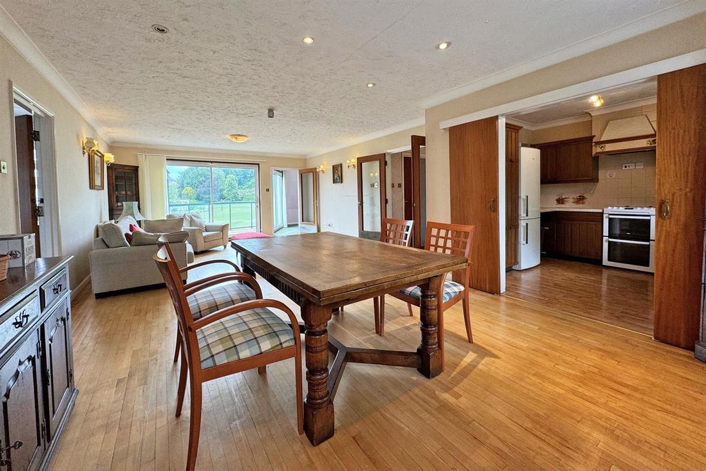 Property photo 2 of 15 4.Jpg