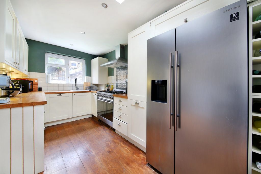 Property photo 3 of 14