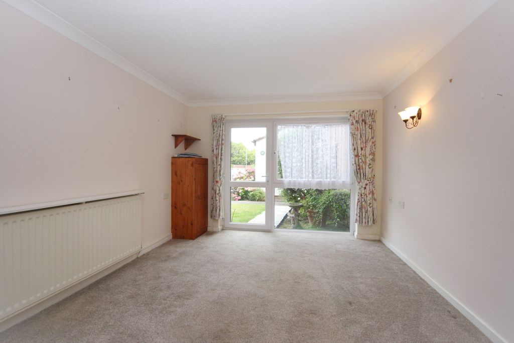 Property photo 2 of 11