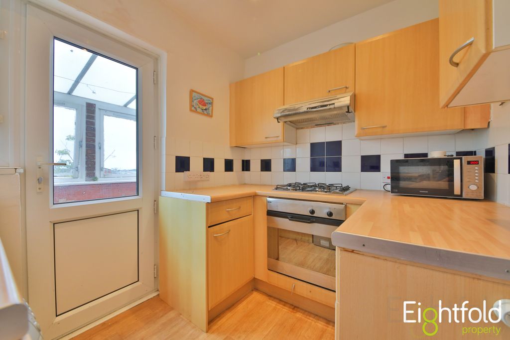 Property photo 3 of 8 Image