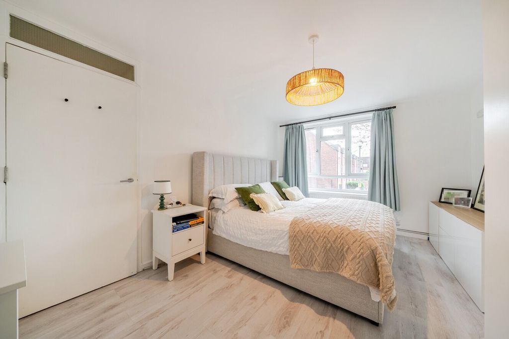 Property photo 3 of 20 Picture No. 18