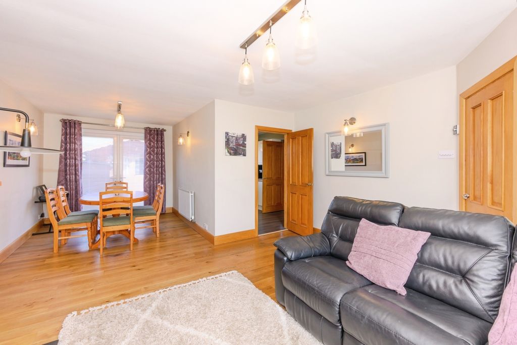 Property photo 3 of 10 Living/Dining Room