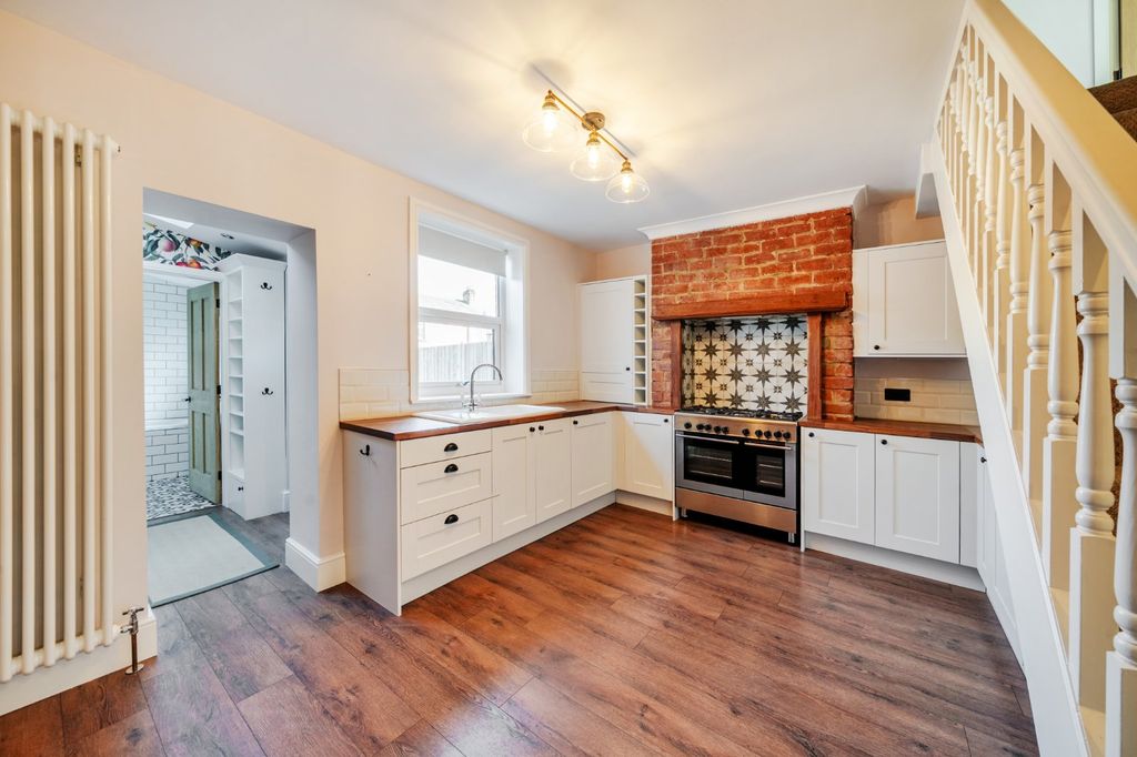 Property photo 3 of 15 Picture No. 12