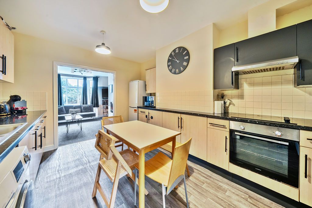 Property photo 3 of 12 Photo 9