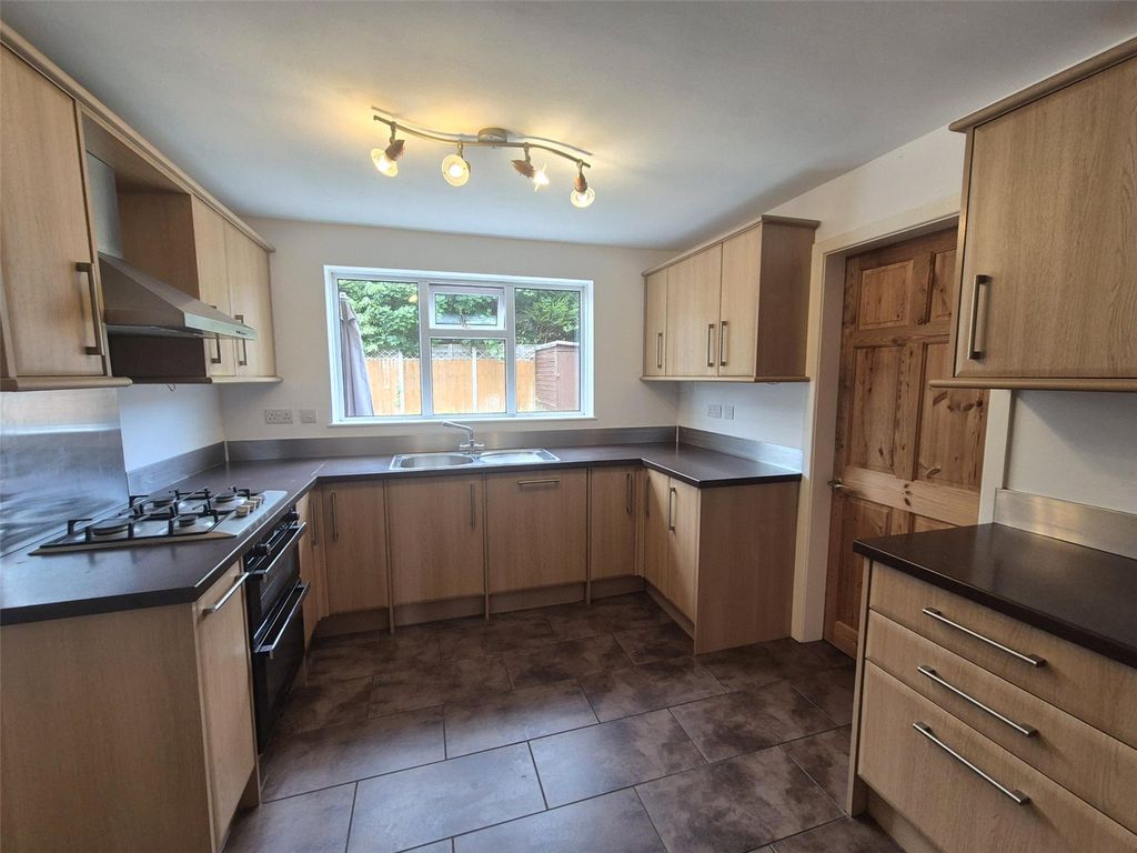 Property photo 2 of 14 Picture No. 08