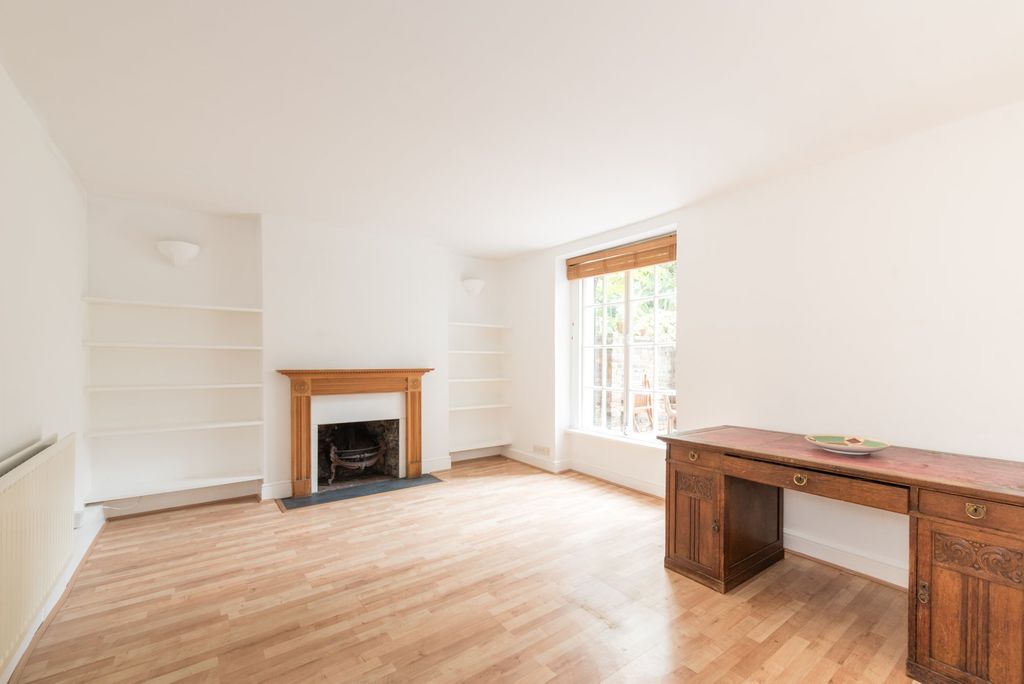 Property photo 1 of 10 Photo 04