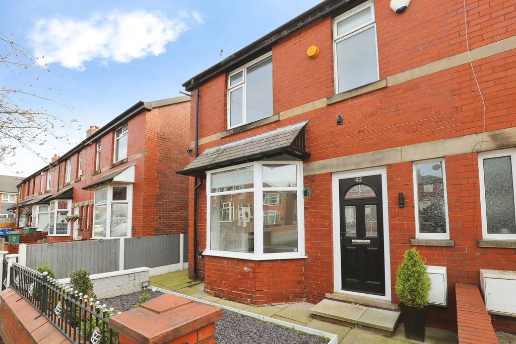 Property photo 1 of 33