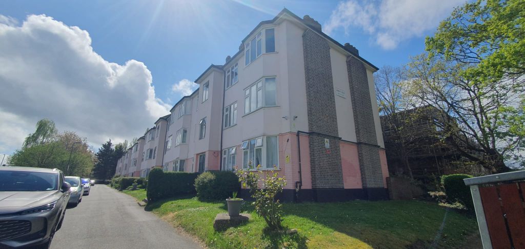 Property photo 1 of 6