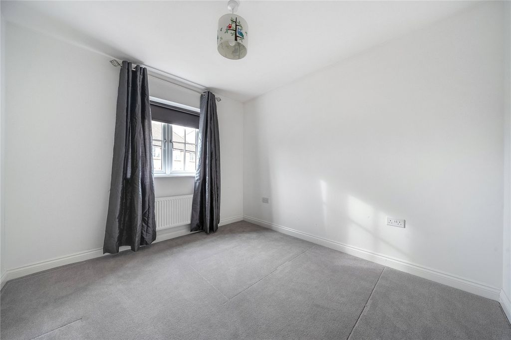 Property photo 2 of 11 Bedroom