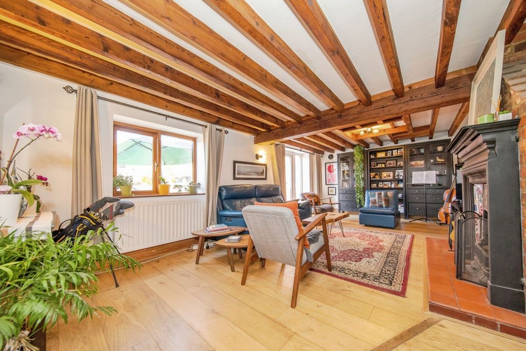 Property photo 2 of 29 Pbox-Img.Jpg