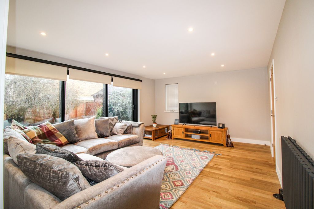 Property photo 2 of 15