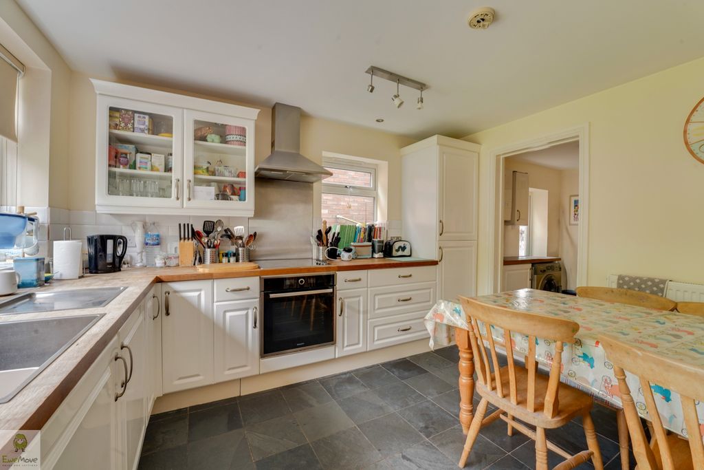 Property photo 3 of 12 Dsc03161-Dsc03165