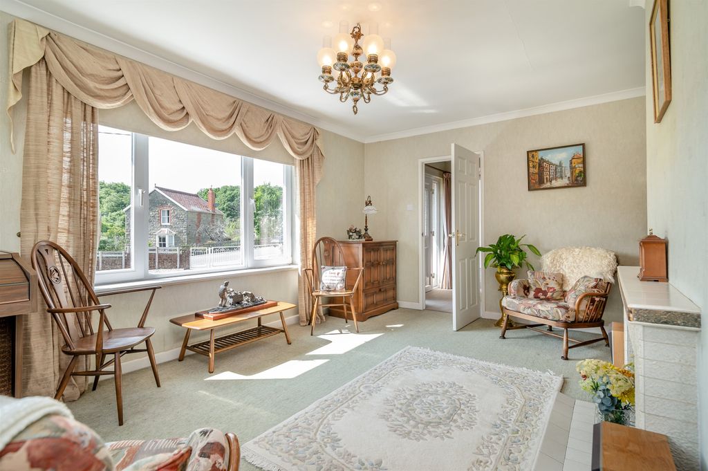 Property photo 3 of 38