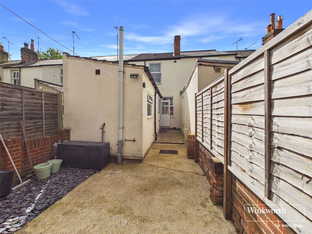 Property photo 2 of 16 Picture No. 15