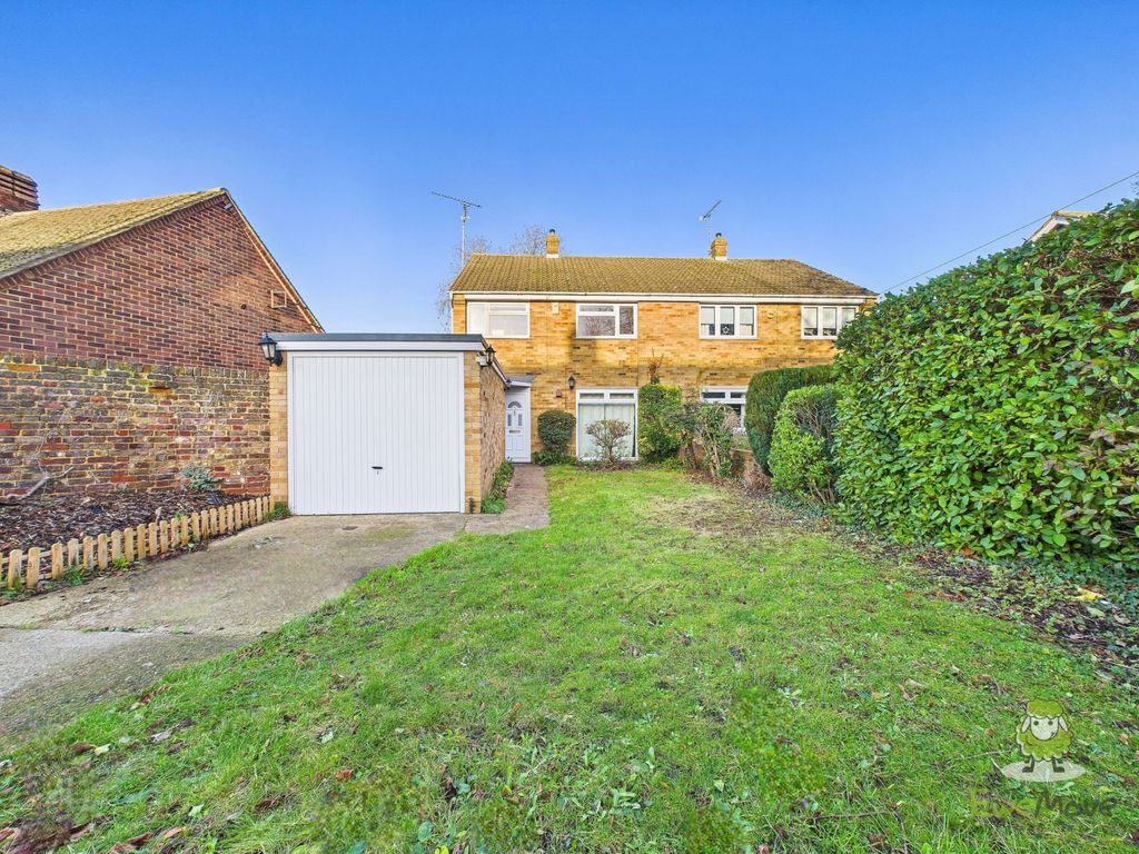 Property photo 1 of 27 Cam01543G0-Pr0168-Still037