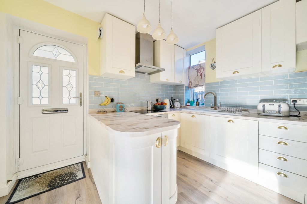 Property photo 3 of 23 Kitchen Diner