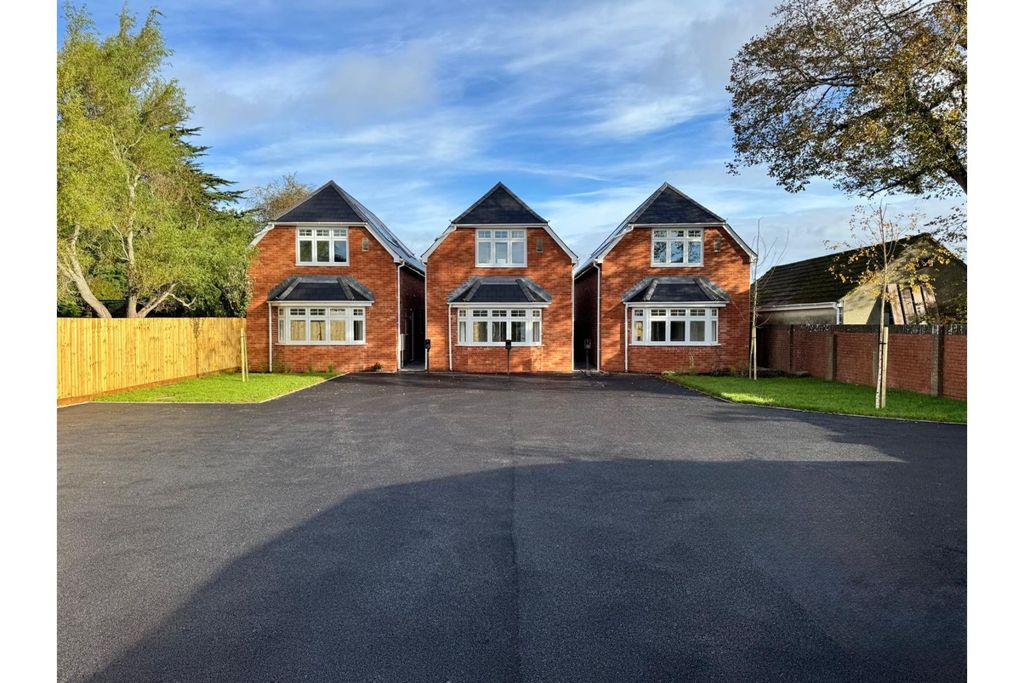 Property photo 2 of 25 The Development