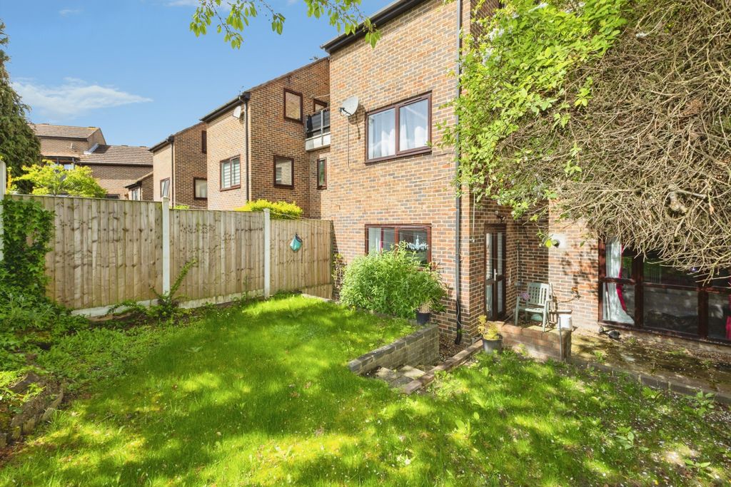 Property photo 3 of 20