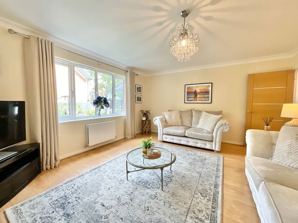 Property photo 2 of 28