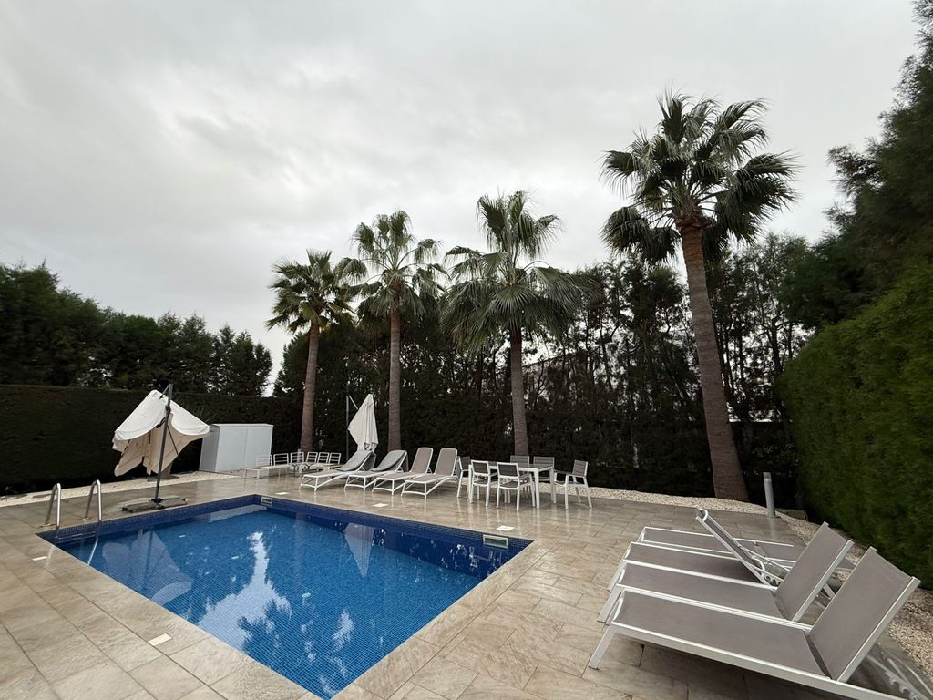 Property photo 2 of 22