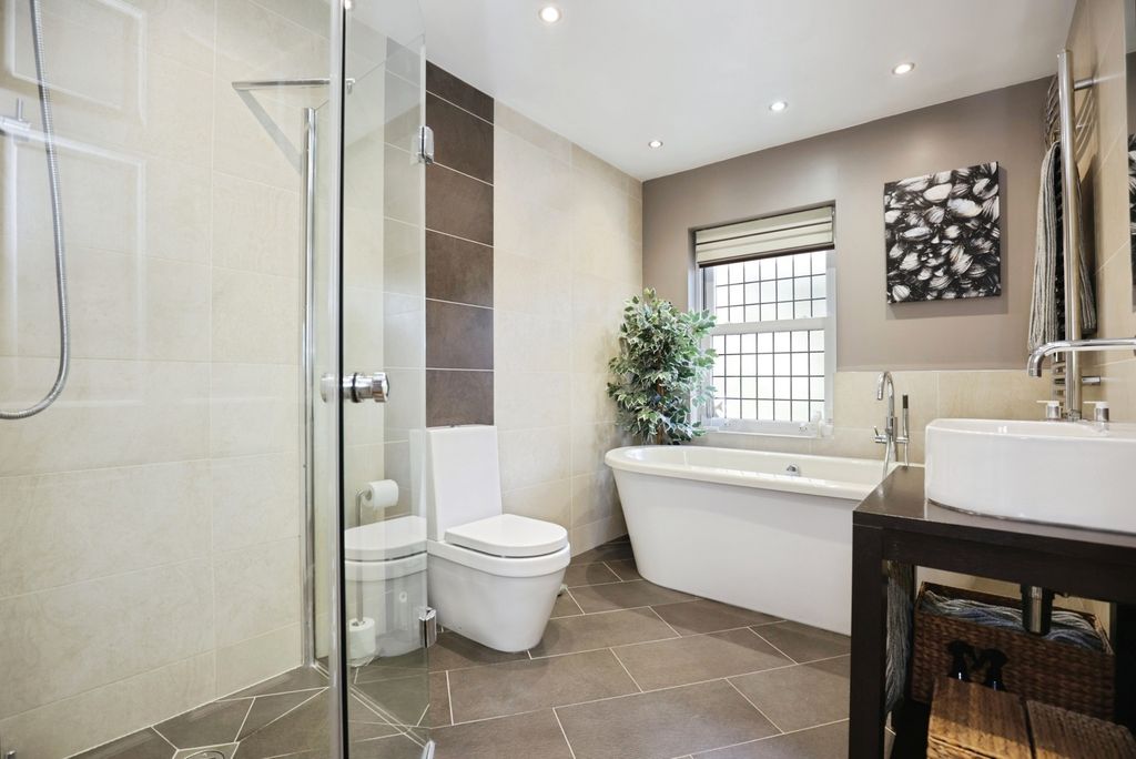 Property photo 3 of 21 Photo