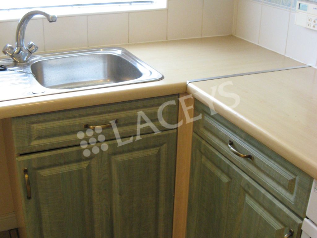 Property photo 3 of 4 Ermine St 69 072