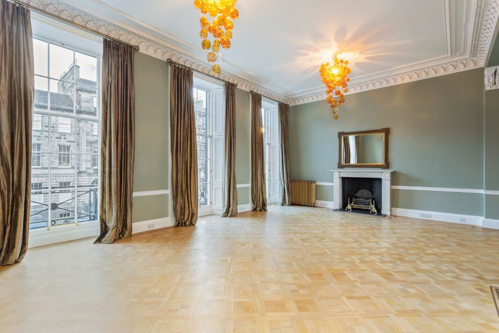 Property photo 2 of 45