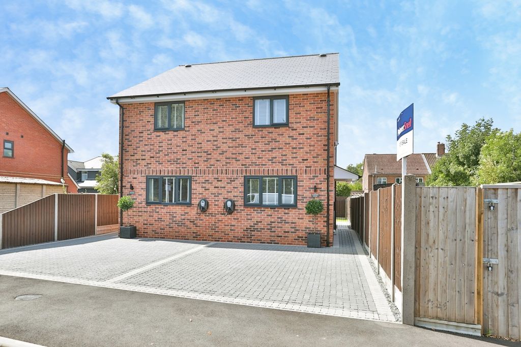 Property photo 1 of 20 Pbox-Img.Jpg
