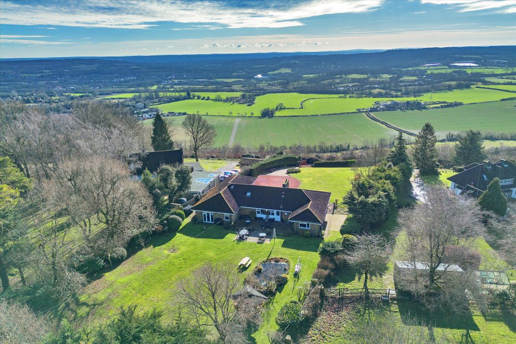 Property photo 1 of 17 Image