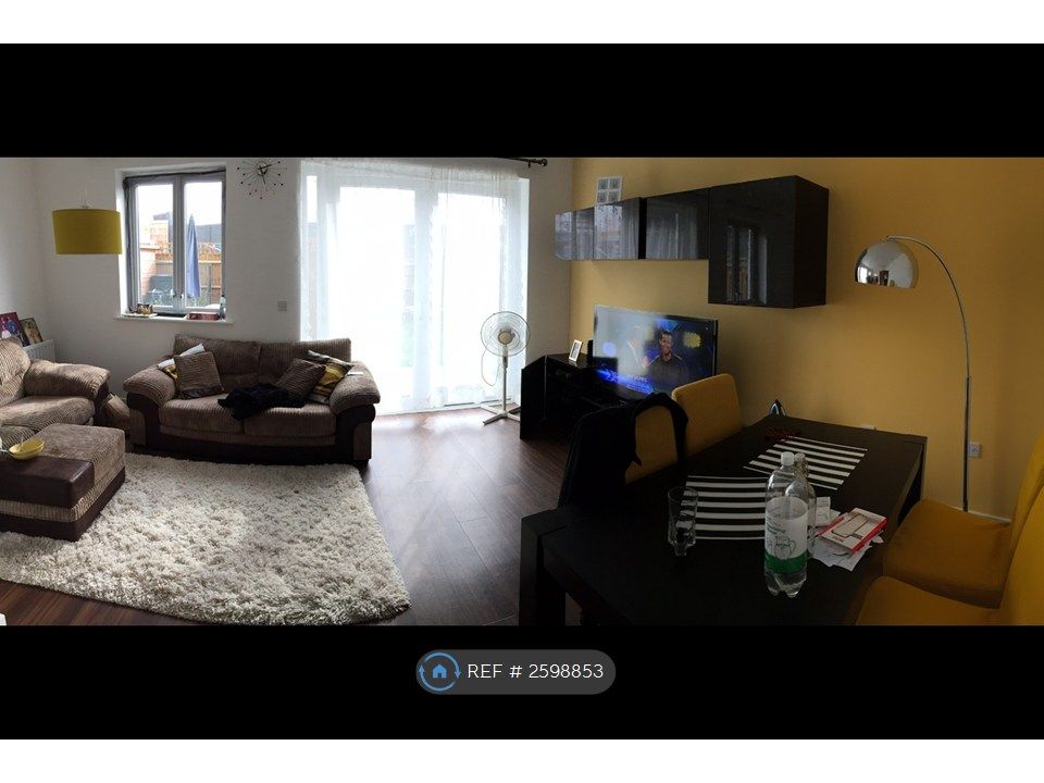 Property photo 1 of 10 Lounge