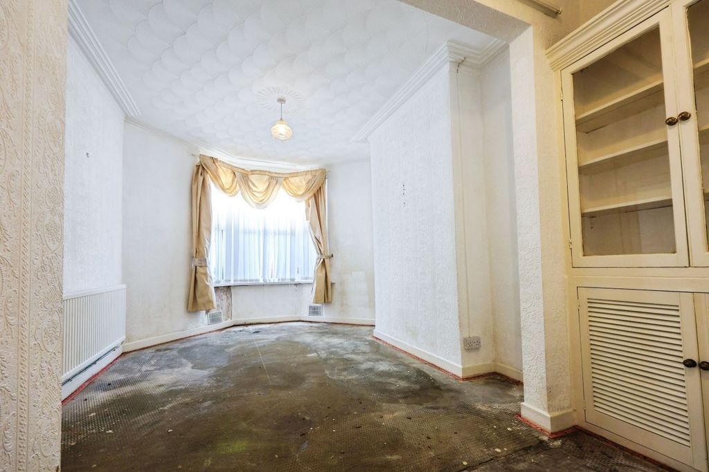 Property photo 3 of 16