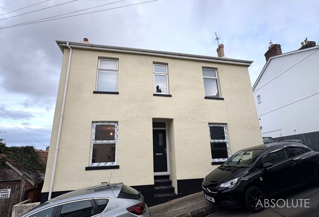 Property photo 1 of 6