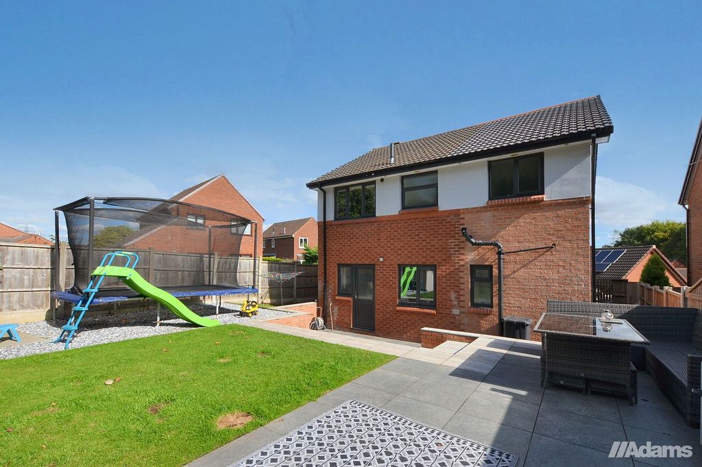 Property photo 1 of 31