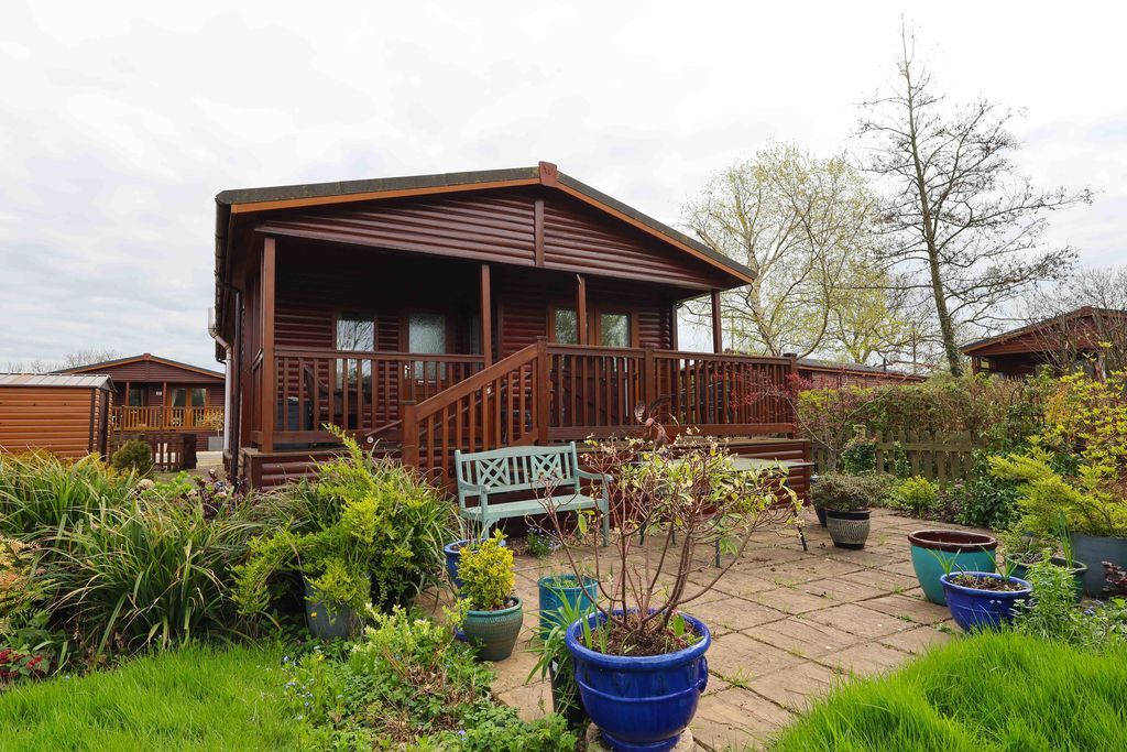 Property photo 1 of 16 Front