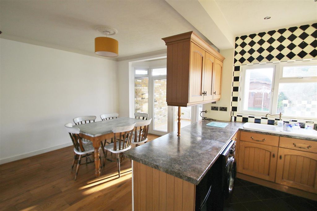 Property photo 2 of 21 Img_4418.Jpg