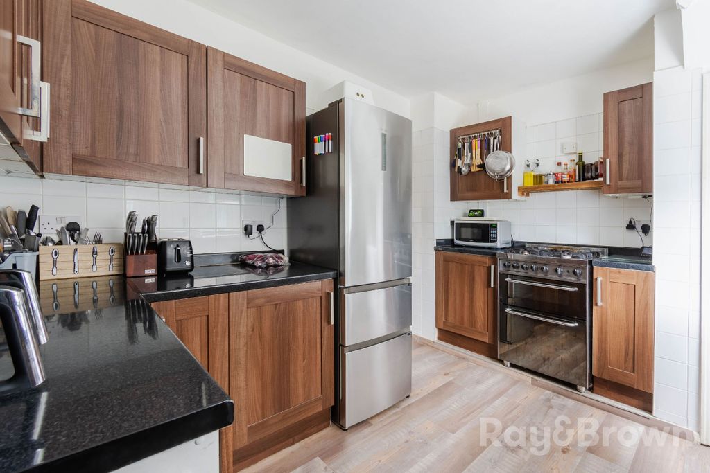 Property photo 3 of 42