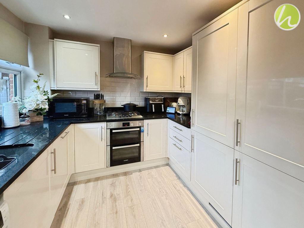 Property photo 3 of 24