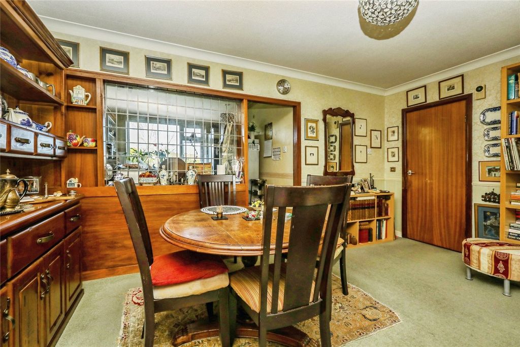 Property photo 3 of 15 Picture No. 23