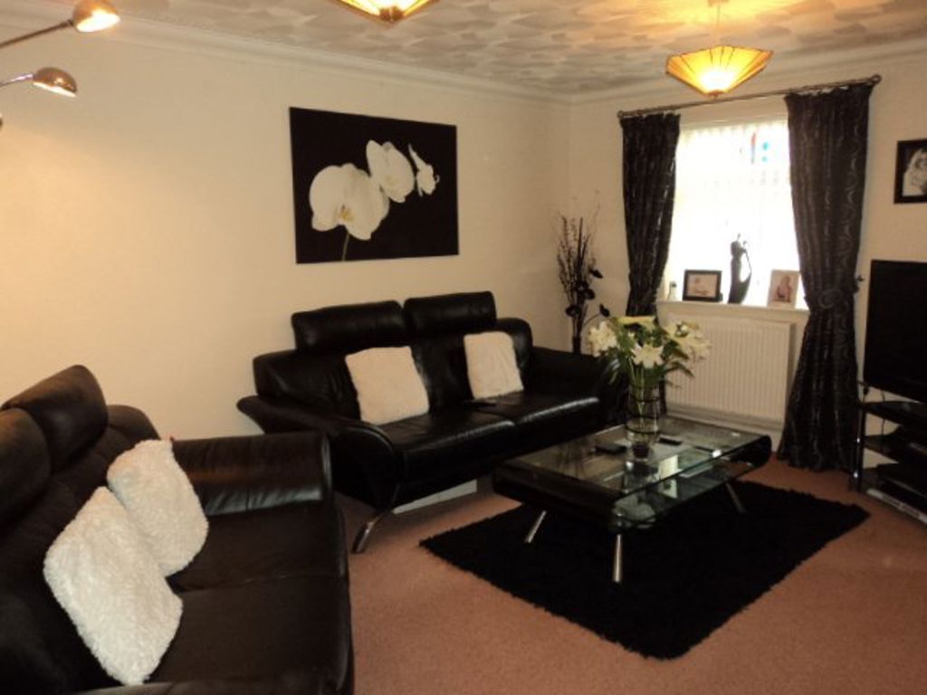 Property photo 3 of 11