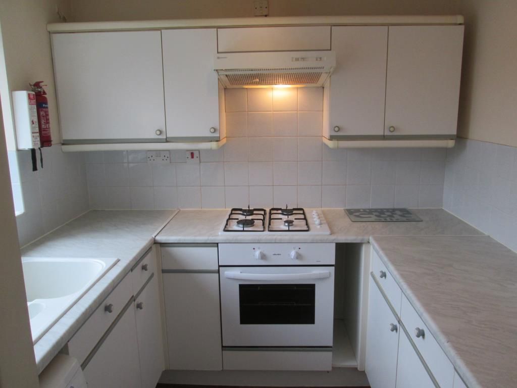 Property photo 2 of 8 Kitchen