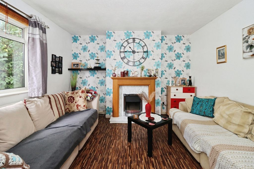 Property photo 3 of 20 Pbox-Img.Jpg