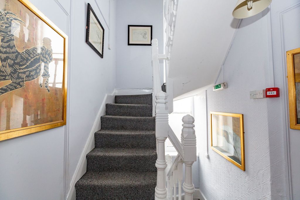 Property photo 2 of 2