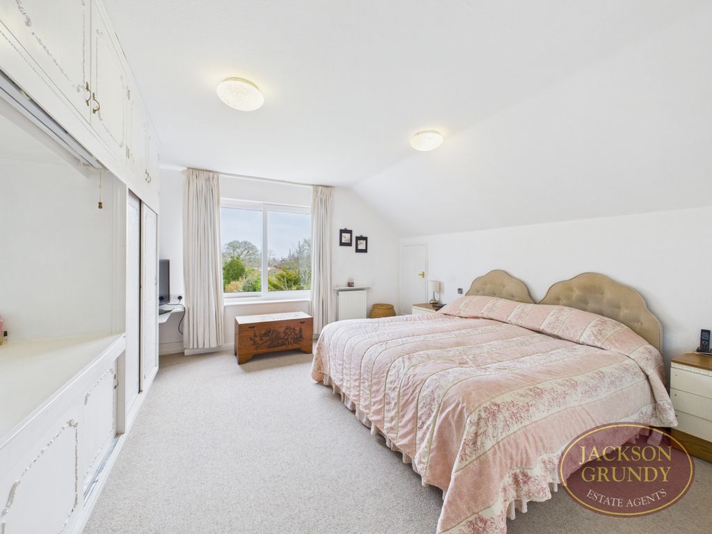 Property photo 2 of 25 Photo 23