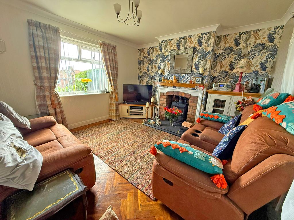 Property photo 3 of 14 Img_9312