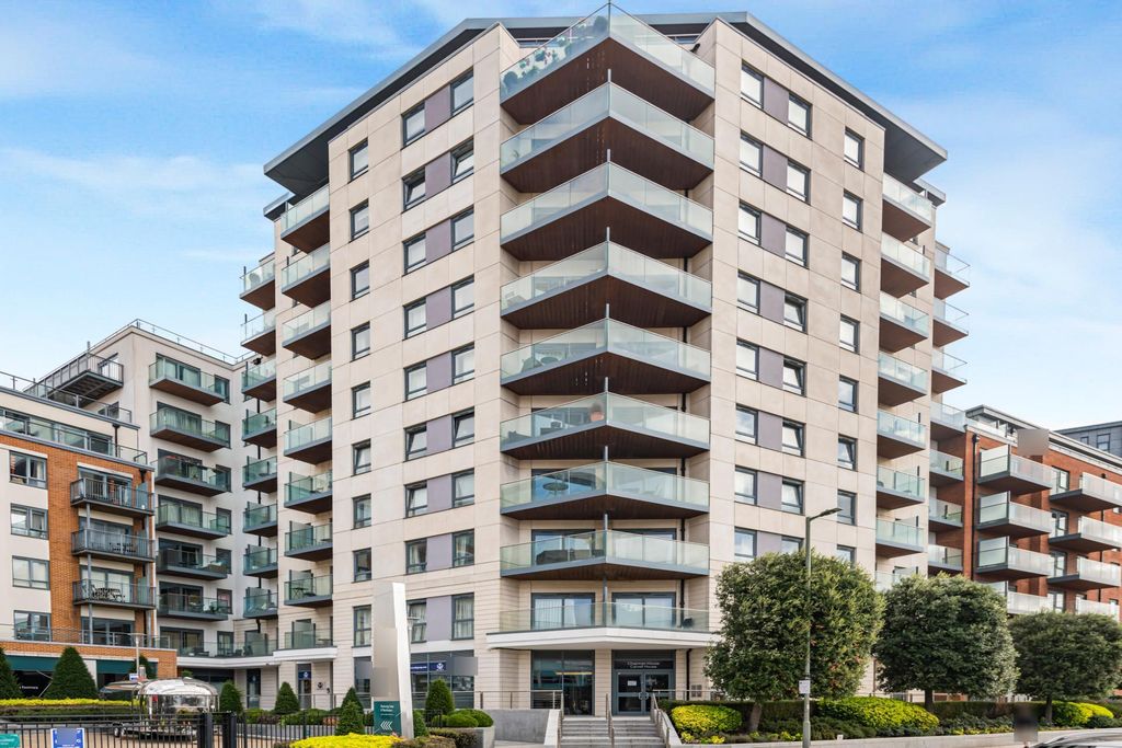 Property photo 1 of 17 Photo 0