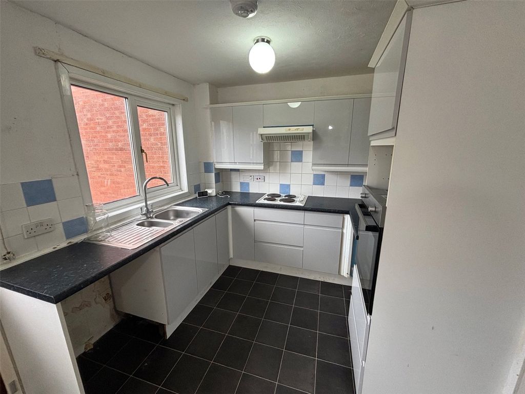 Property photo 2 of 13 Picture No. 16