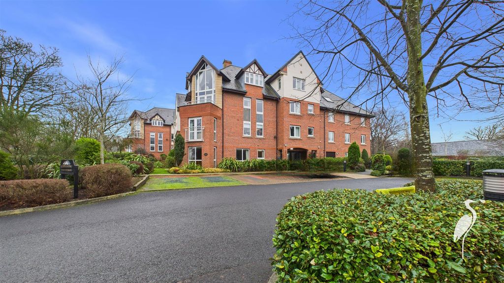 Property photo 1 of 27